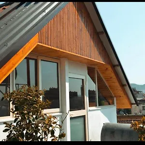 https://central-hotel.hotels-in-tirana.com
