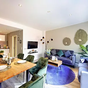 Peaceful Garden Apartment
