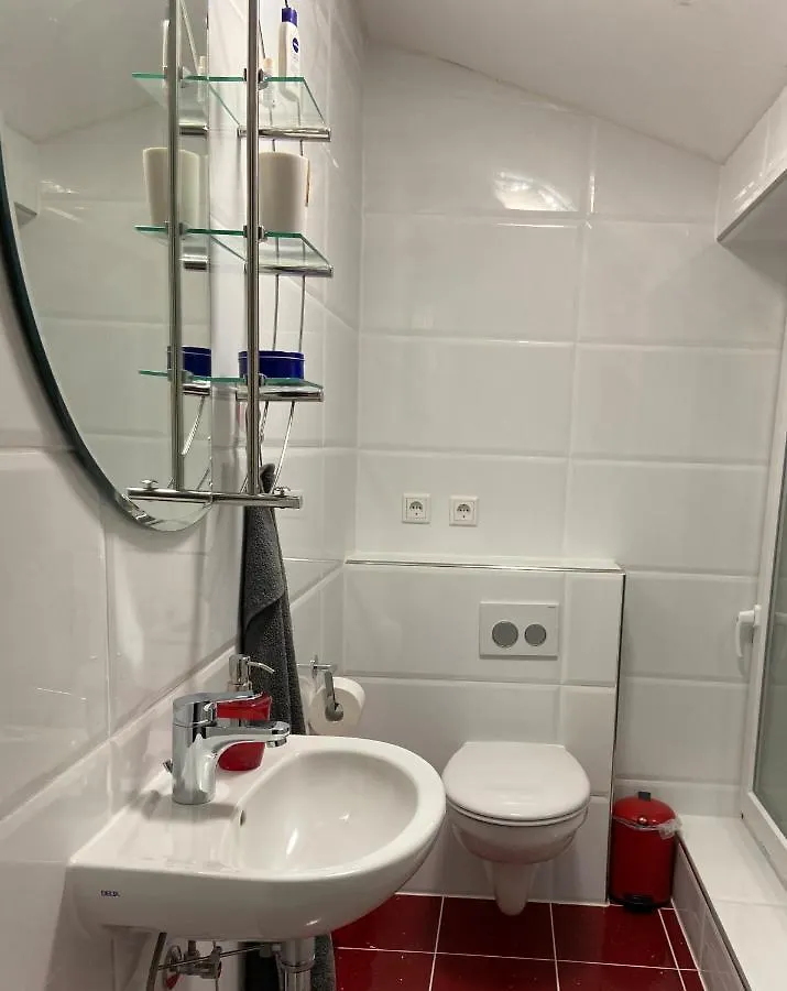 Sleep2Fly Hamburg-Airport Apartment